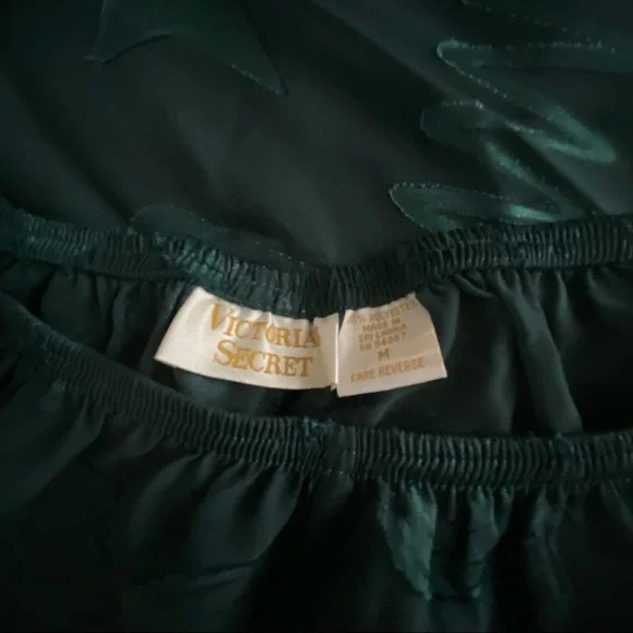 Victoria’s Secret Pajamas Green Medium - Picture 7 of 8